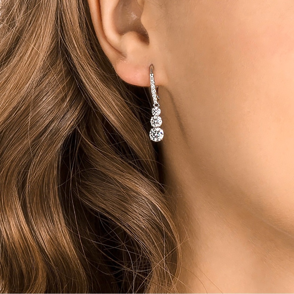 Swarovski Stilla Attract hoop earrings